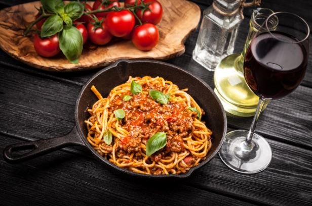 Spaghetti z domowym sosem bolognese